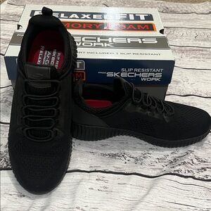 Skechers Men's Cessnock Black Slip Resistant Work Shoes Size 8 1/2 Like New